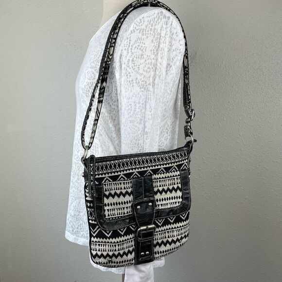 Maurices Shoulder Bag EUC  - Picture 1 of 7